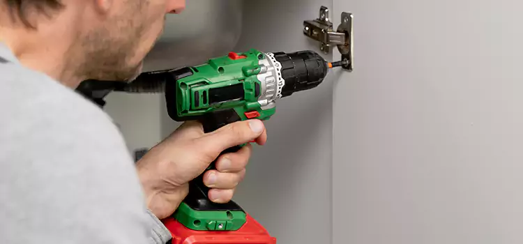 Commercial Door Hinge Repair Garden City